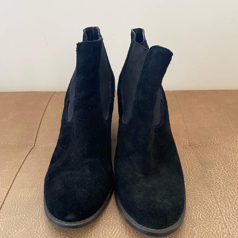 Lucky Brand Suede Bootie 8.5 M